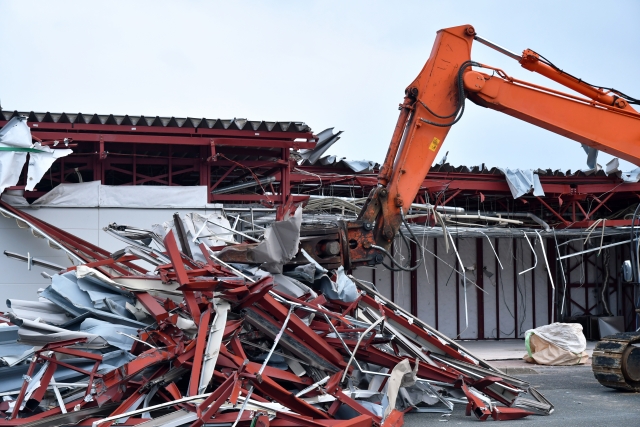 アスベスト含有建材を含む建物の解体工事