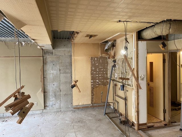 事務所内装解体