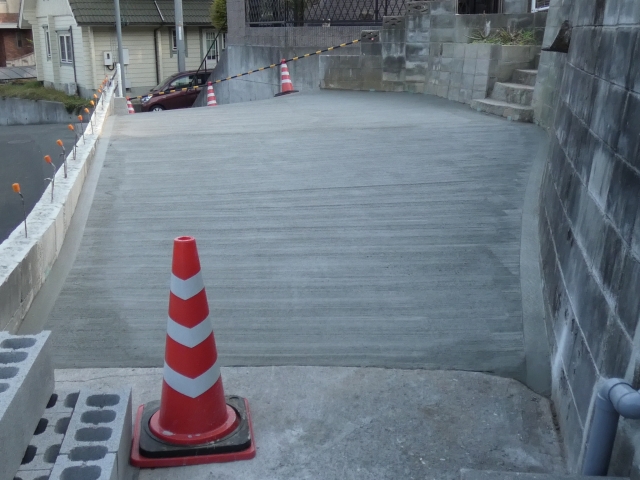 敷地内通路の舗装工事のイメージ